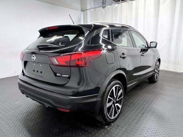 Thumbnail image of 2019 Nissan Rogue Sport at Fiat Alfa Romeo of Westbury