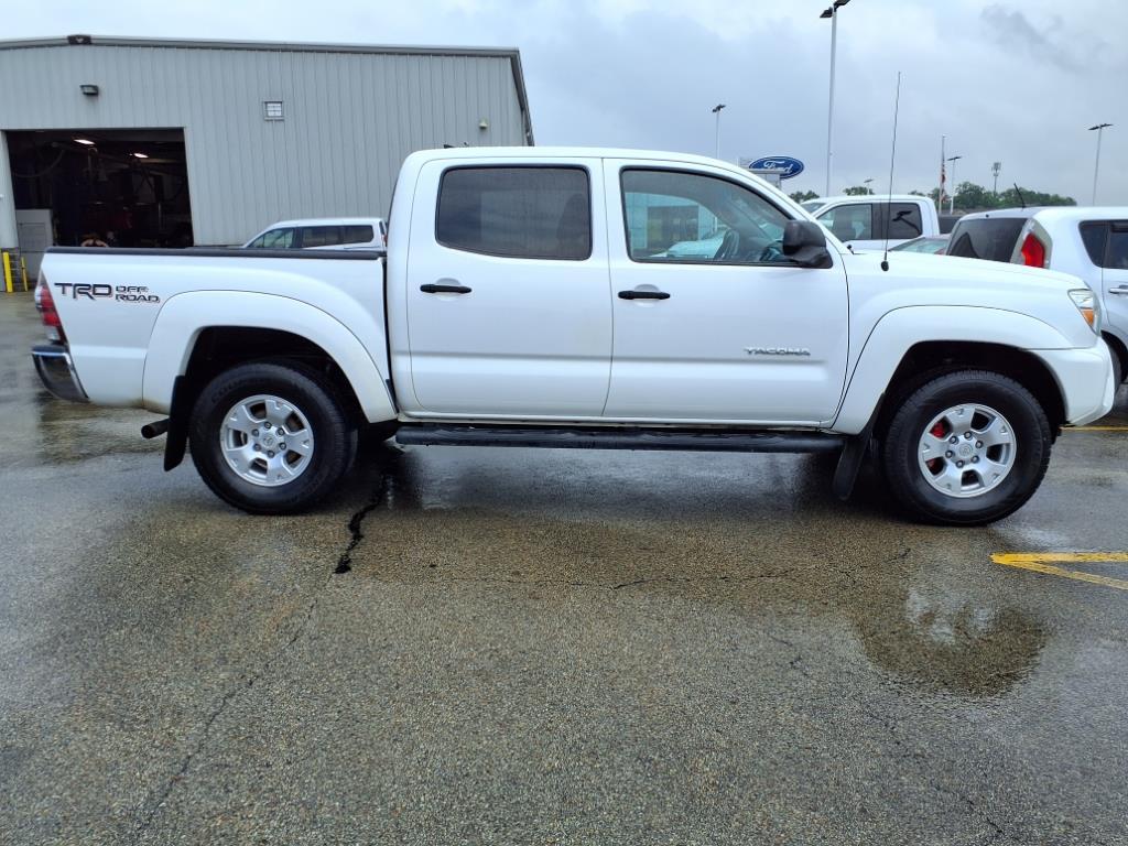 Thumbnail image of 2015 Toyota Tacoma at Ford Of Uniontown