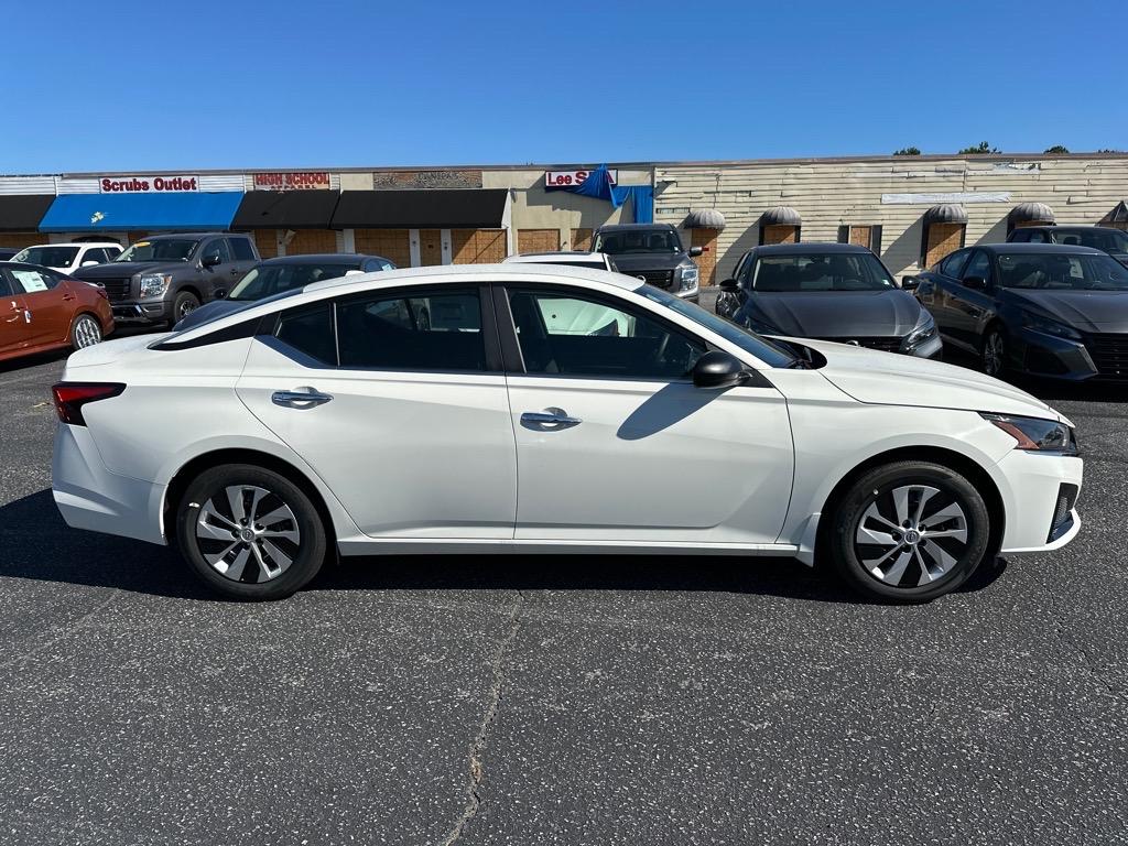 Thumbnail image of 2025 Nissan Altima at Grainger Nissan Of Anderson