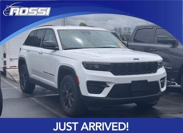 Thumbnail image of 2024 Jeep Grand Cherokee at Rossi Chrysler Dodge Jeep Ram