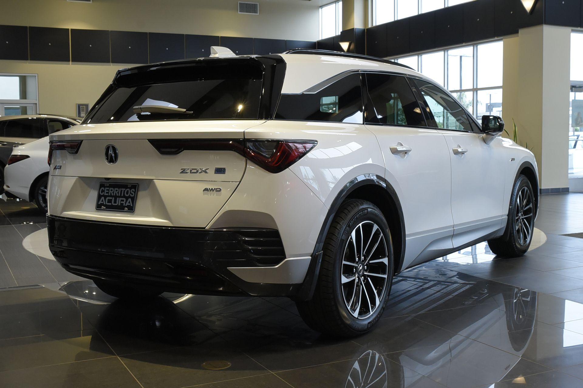 Thumbnail image of 2024 Acura ZDX at Cerritos Acura