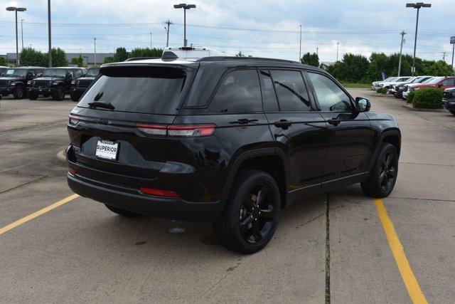 Thumbnail image of 2025 Jeep Grand Cherokee at Superior Dodge Chrysler Jeep NEW