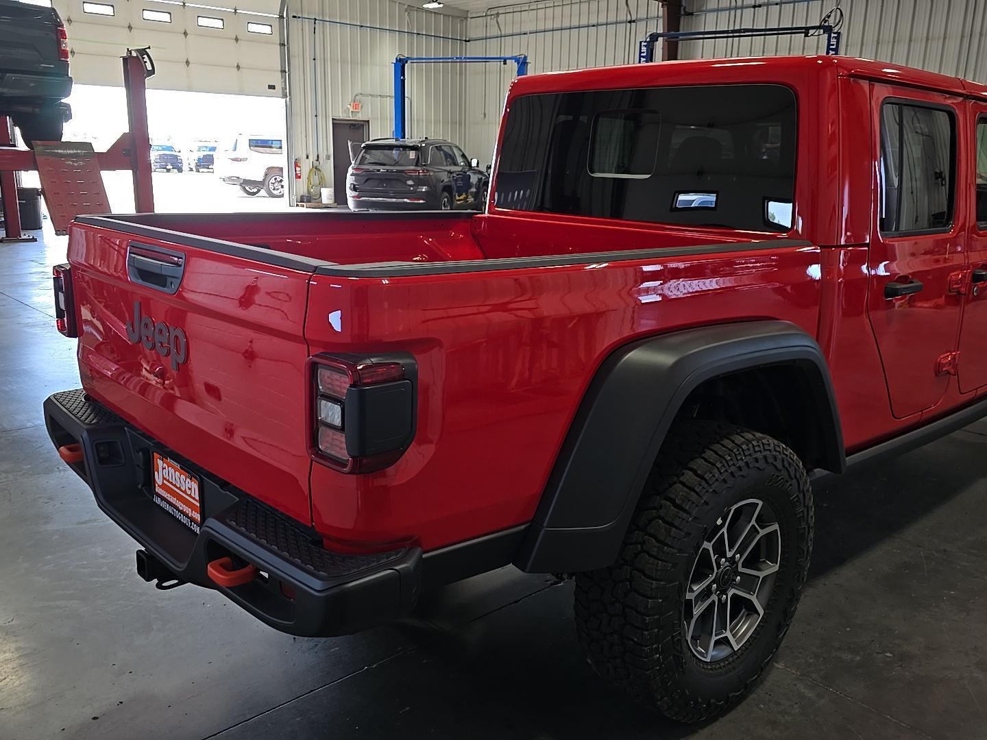 Thumbnail image of 2025 Jeep Gladiator at Janssen Chrysler Jeep Dodge Ram