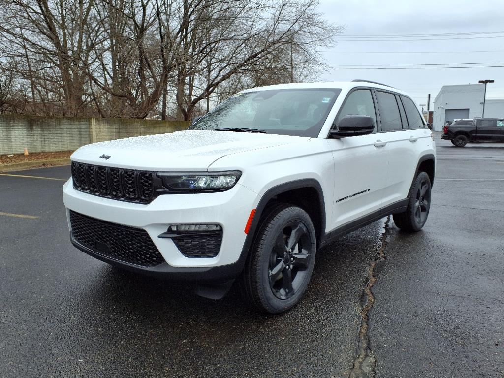 Thumbnail image of 2025 Jeep Grand Cherokee at Fox Hills Chrysler Jeep