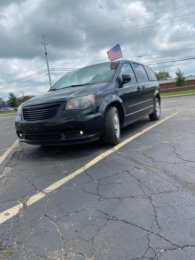 Thumbnail image of 2014 Chrysler Town and Country at HONEST ABE AUTO SALES 1