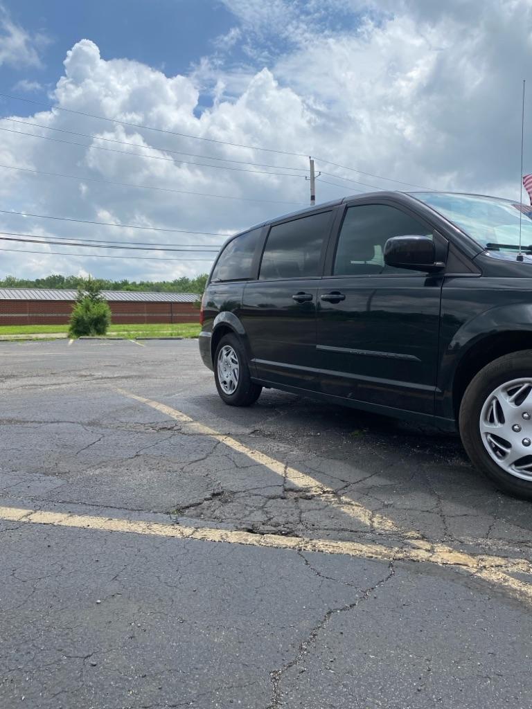 Thumbnail image of 2014 Chrysler Town and Country at HONEST ABE AUTO SALES 1