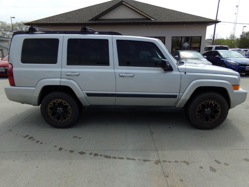 Thumbnail image of 2007 Jeep Commander at Auto One of Kearney