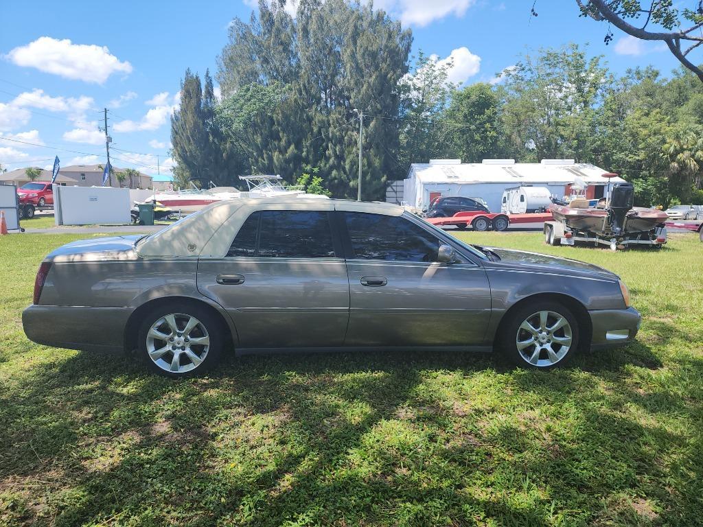 Thumbnail image of 2000 Cadillac DeVille at Droid Autos Company