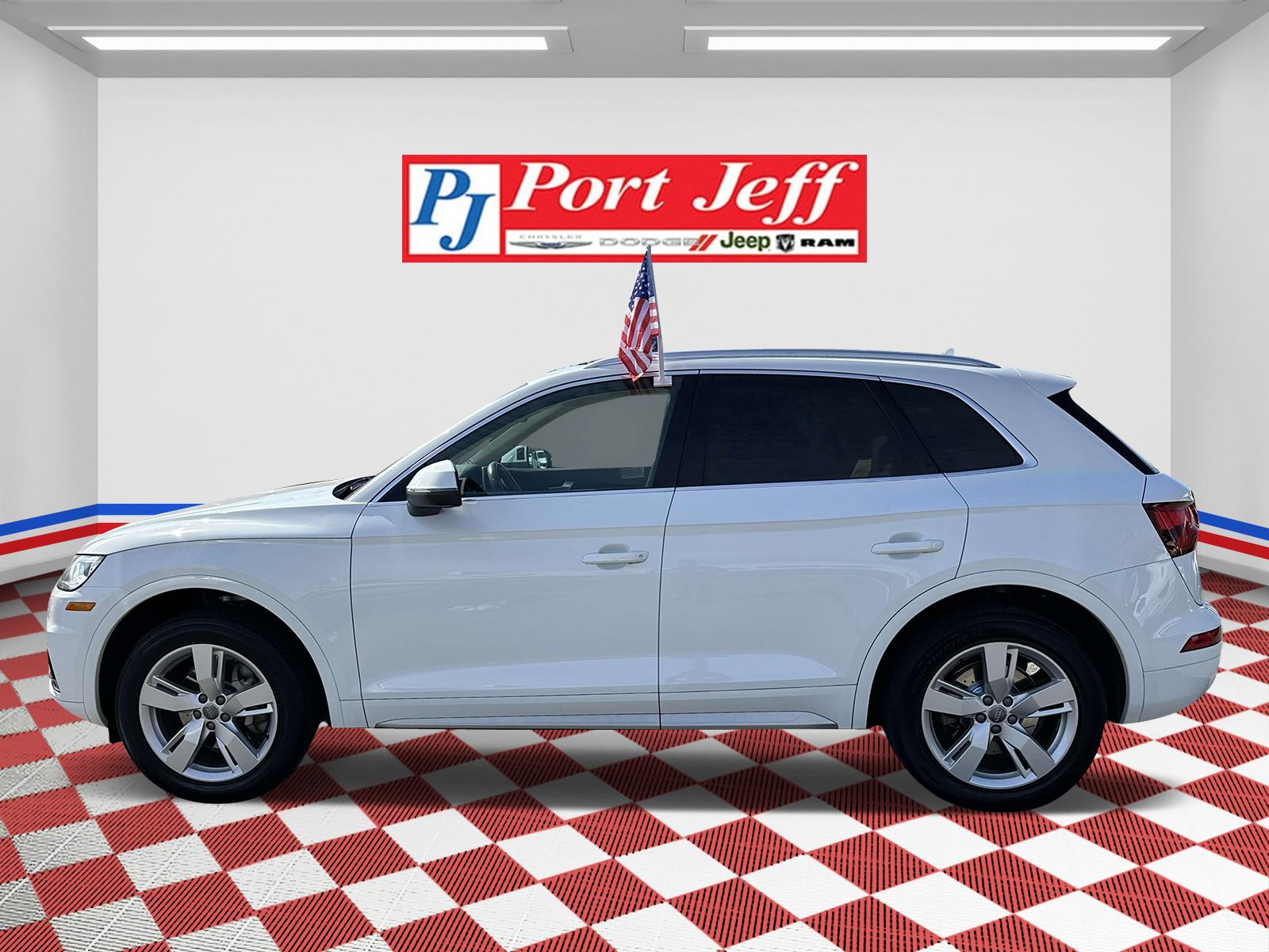 Thumbnail image of 2019 Audi Q5 at Port Jeff Chrysler Jeep Inc