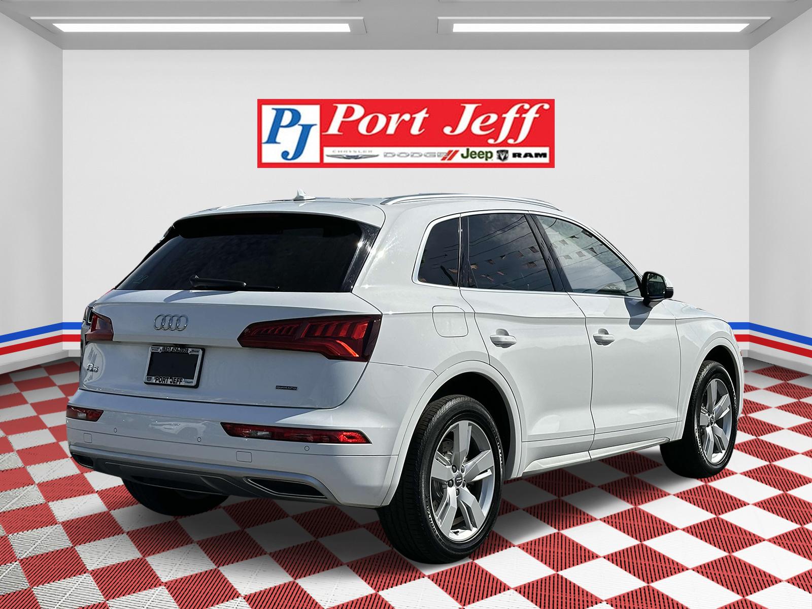 Thumbnail image of 2019 Audi Q5 at Port Jeff Chrysler Jeep Inc