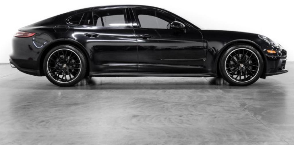 Thumbnail image of 2018 Porsche Panamera at Reserve Auto Group
