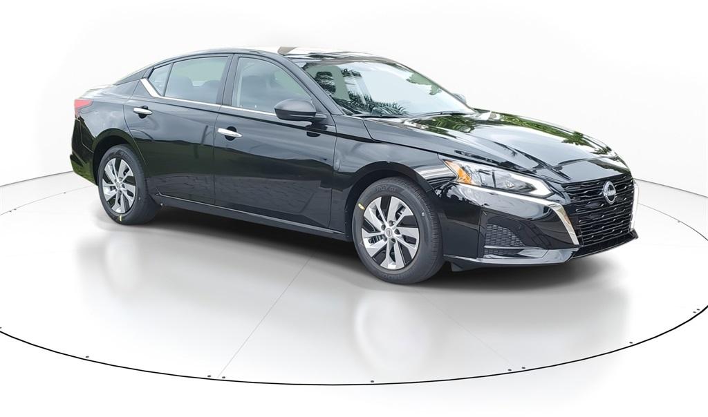 Thumbnail image of 2025 Nissan Altima at Southern 441 Nissan