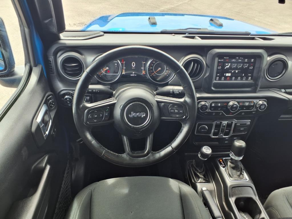 Thumbnail image of 2021 Jeep Gladiator at Roberts Motors