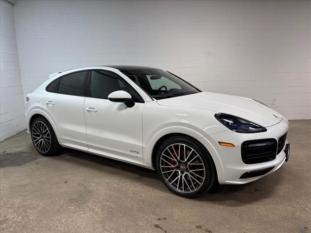Thumbnail image of 2022 Porsche Cayenne at Jaguar Land Rover Glen Cove
