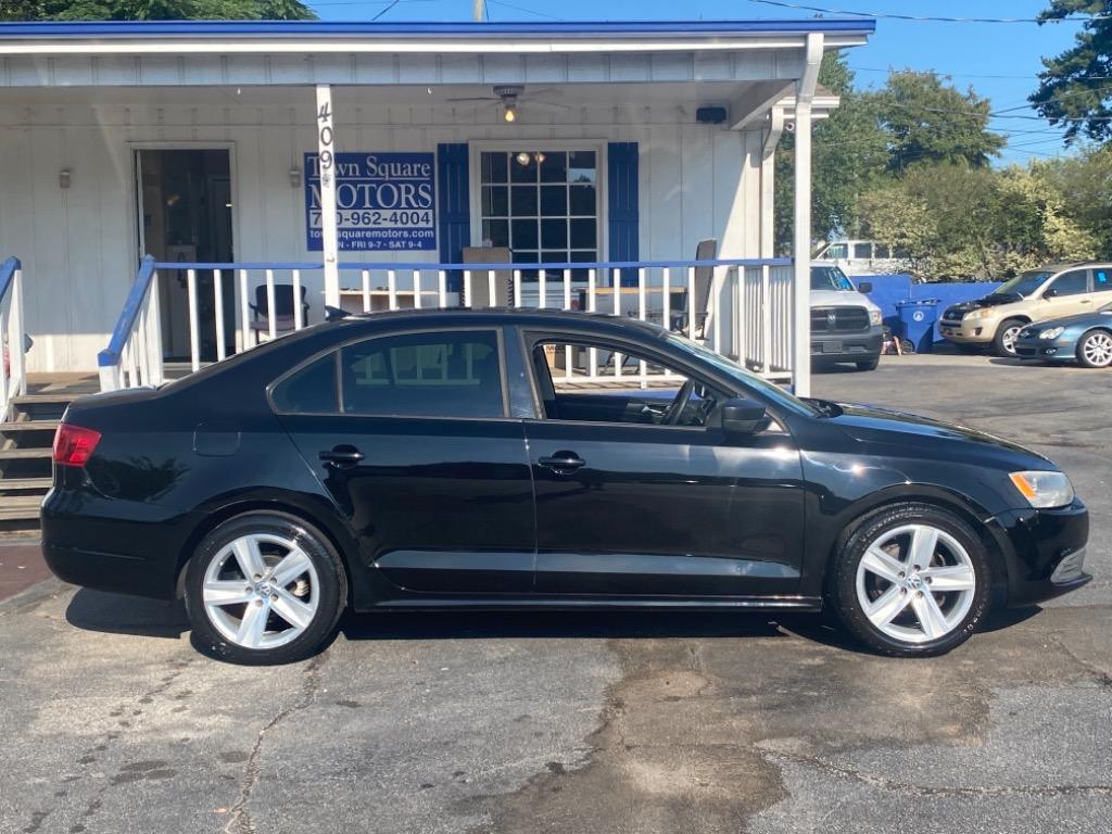 Thumbnail image of 2012 Volkswagen Jetta at Town Square Motors