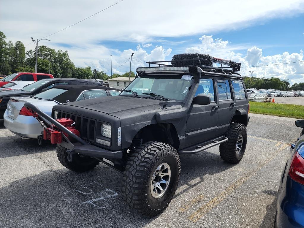 Thumbnail image of 1999 Jeep Cherokee at Droid Autos Company