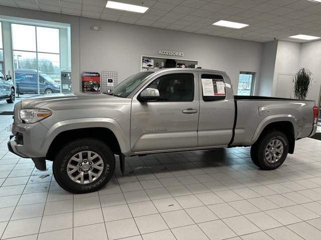 Thumbnail image of 2016 Toyota Tacoma at Serpentini Chevrolet of Willoughby