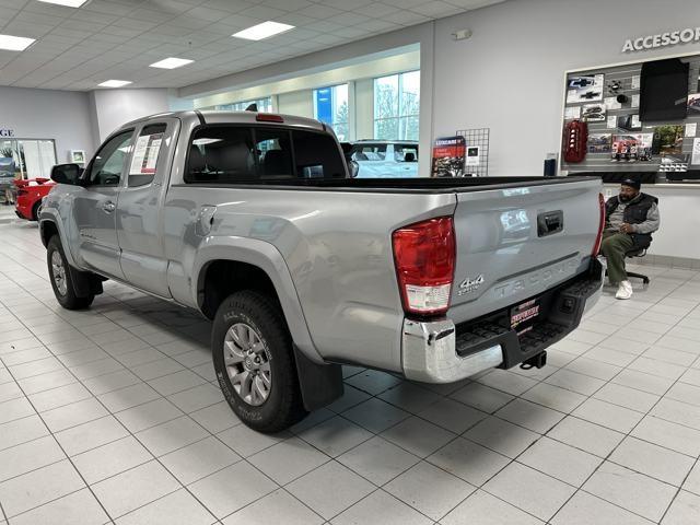 Thumbnail image of 2016 Toyota Tacoma at Serpentini Chevrolet of Willoughby