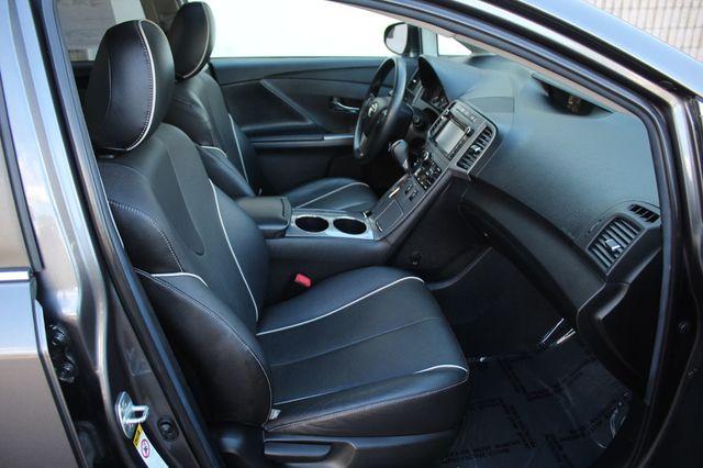 Thumbnail image of 2014 Toyota Venza at Lexdan Automotive Inc.
