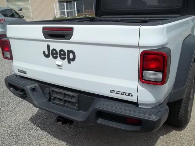 Thumbnail image of 2020 Jeep Gladiator at RolandRichFord of Delavan, IL