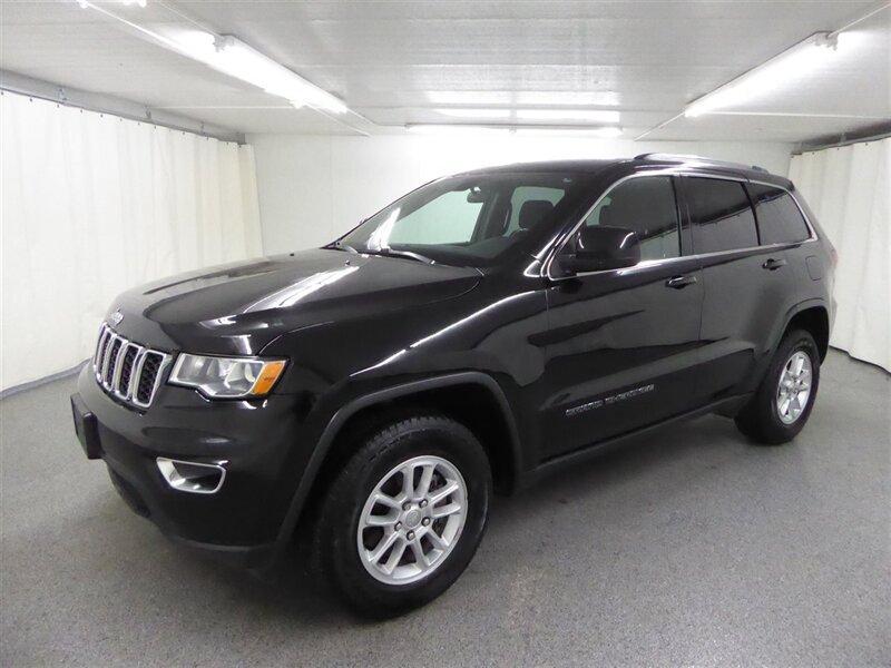 Thumbnail image of 2020 Jeep Grand Cherokee at ULTIMATE MOTOR CARS