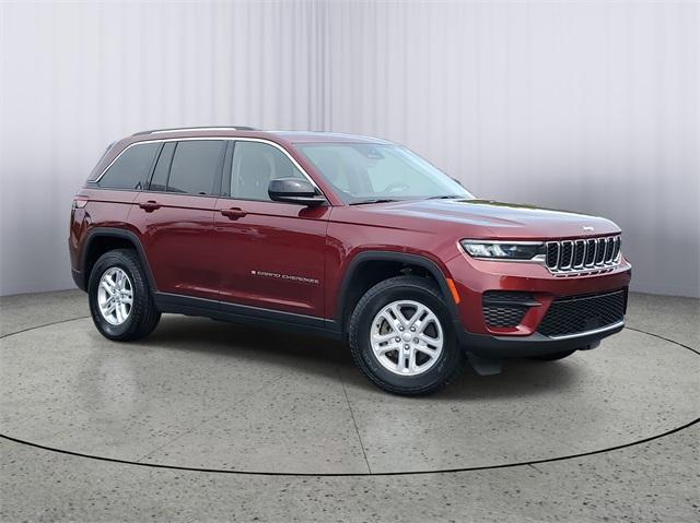 Thumbnail image of 2023 Jeep Grand Cherokee at Seelye of Pawpaw