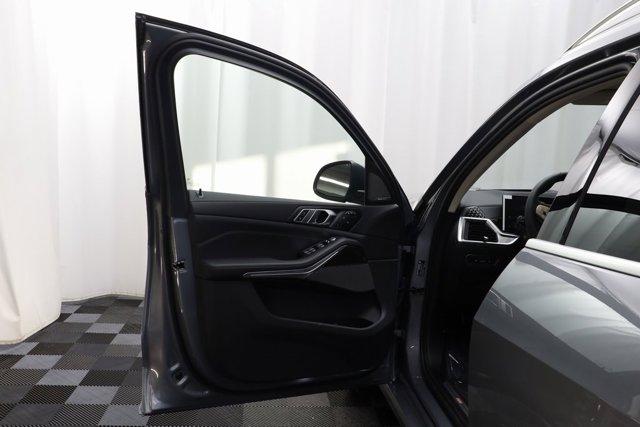 Thumbnail image of 2025 BMW X7 at BillJacobsBmw NEW