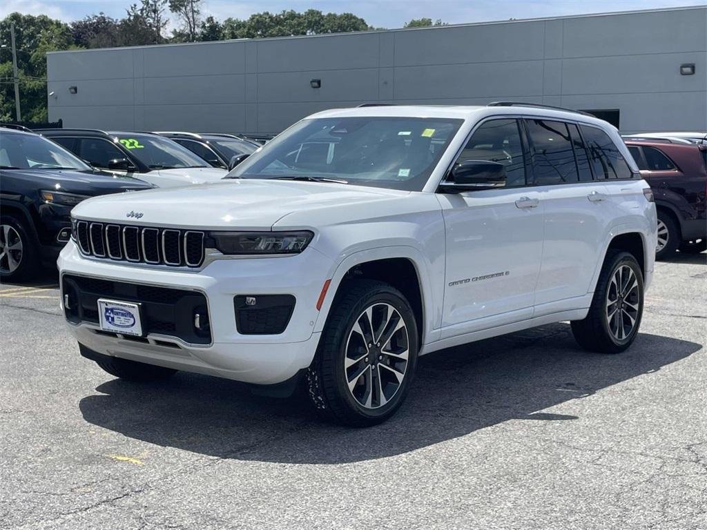 Thumbnail image of 2022 Jeep Grand Cherokee at Huntington Jeep Chrysler