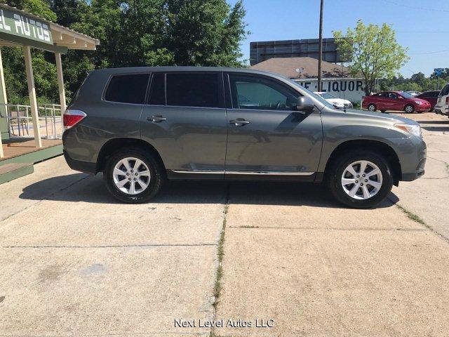 Thumbnail image of 2012 Toyota Highlander at Next Level Autos LLC