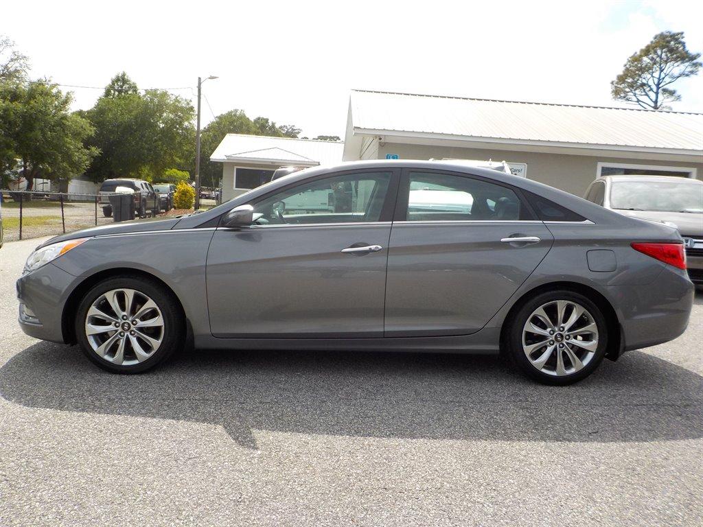 Thumbnail image of 2013 Hyundai SONATA at Coastal Auto Network, LLC