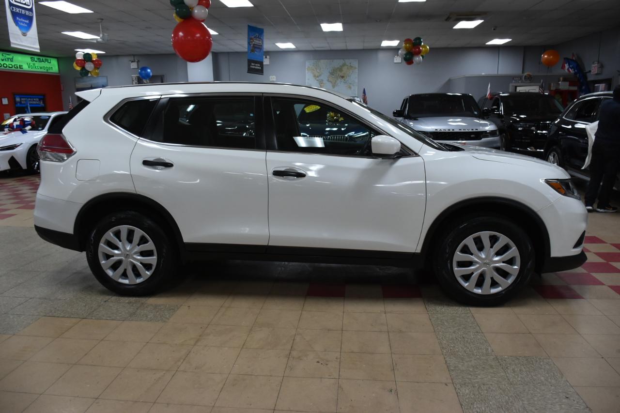 Thumbnail image of 2016 Nissan Rogue at Showroom Auto LLC