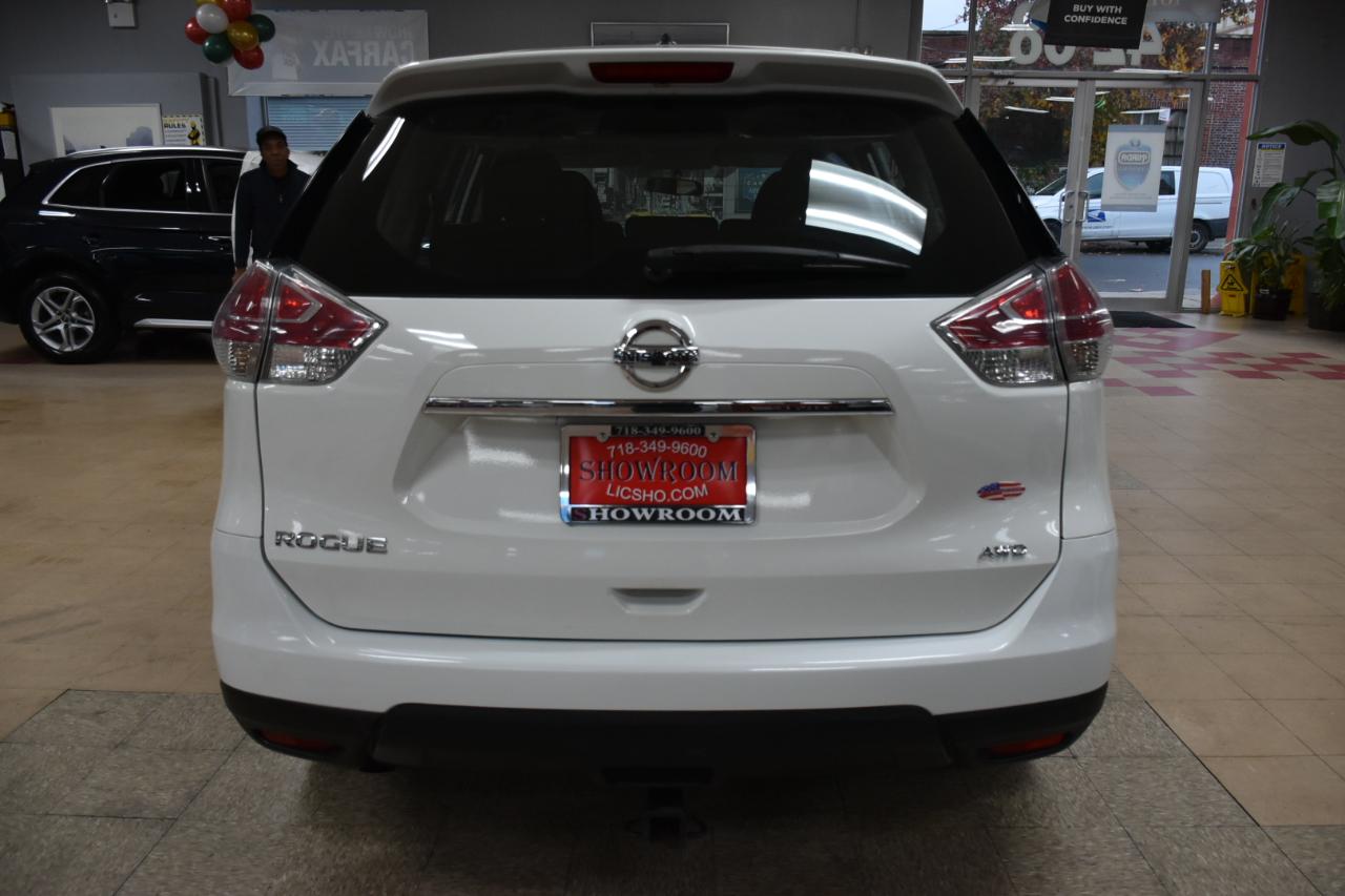 Thumbnail image of 2016 Nissan Rogue at Showroom Auto LLC