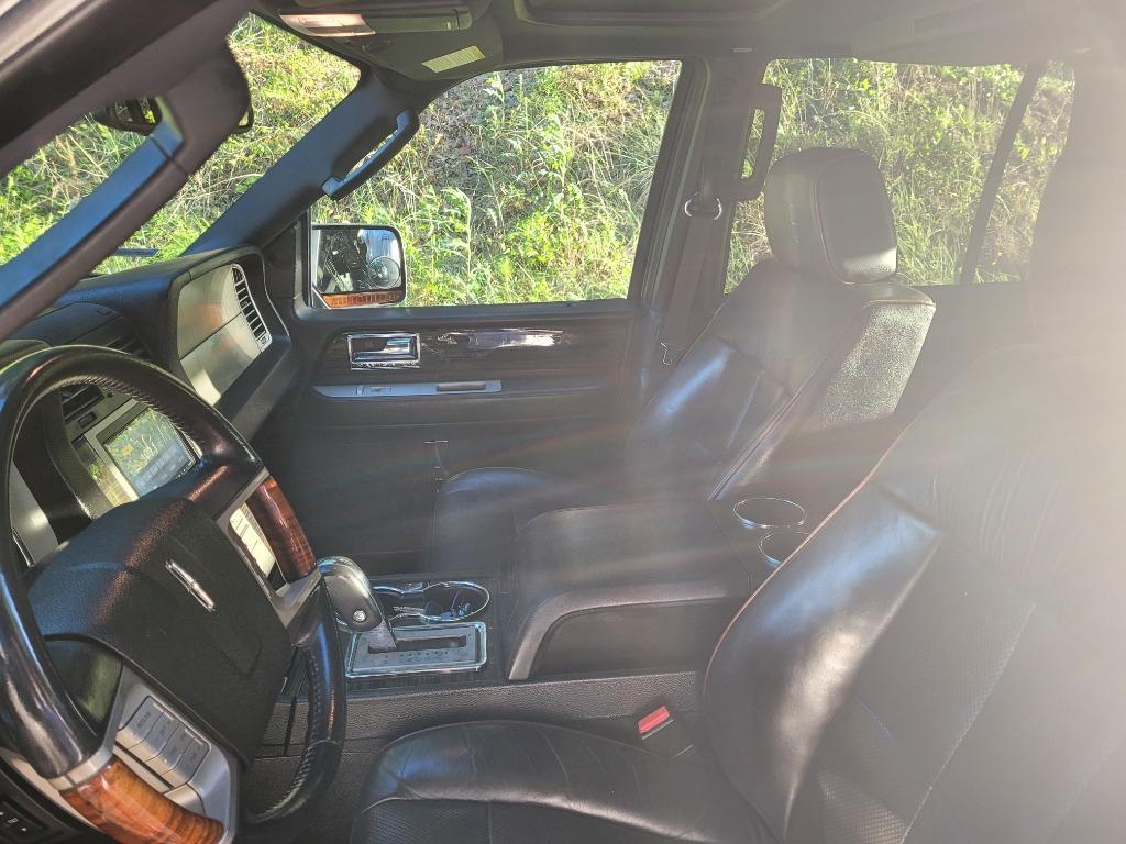 Thumbnail image of 2008 Lincoln Navigator at SafePay AutoBrokers