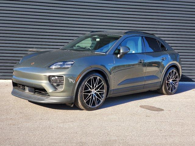 Thumbnail image of 2024 Porsche Macan at Bert Smith Porsche - NEW