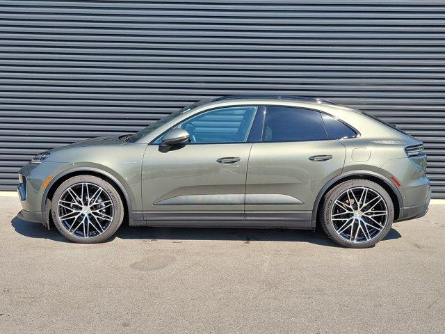Thumbnail image of 2024 Porsche Macan at Bert Smith Porsche - NEW