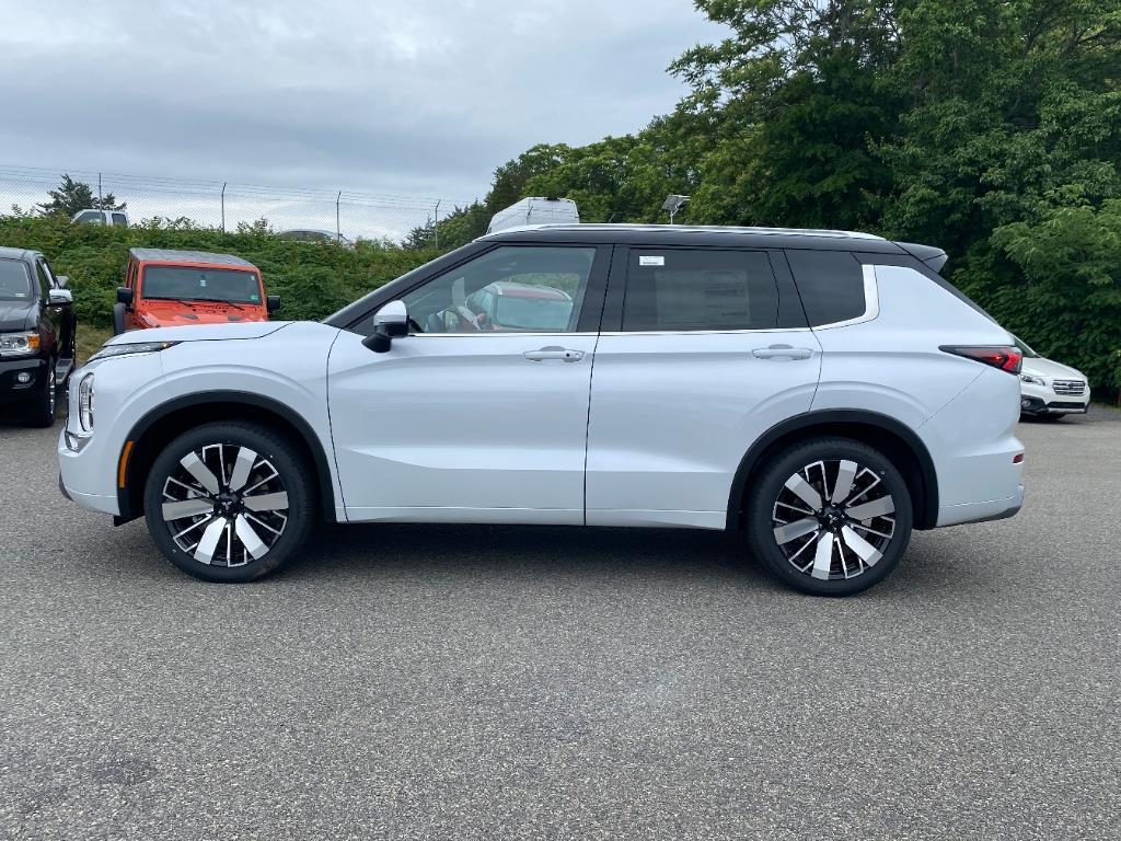 Thumbnail image of 2025 Mitsubishi Outlander at Shirlie Slack Mitsubishi