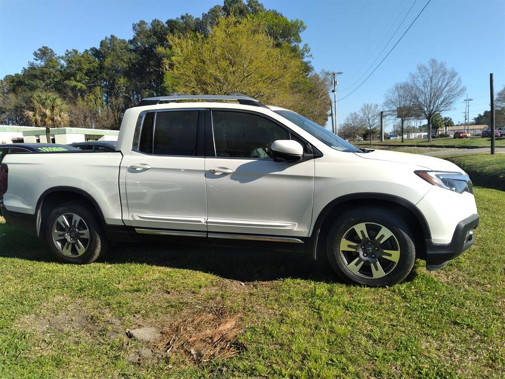 Thumbnail image of 2017 Honda Ridgeline at Liberty Auto Sales 1