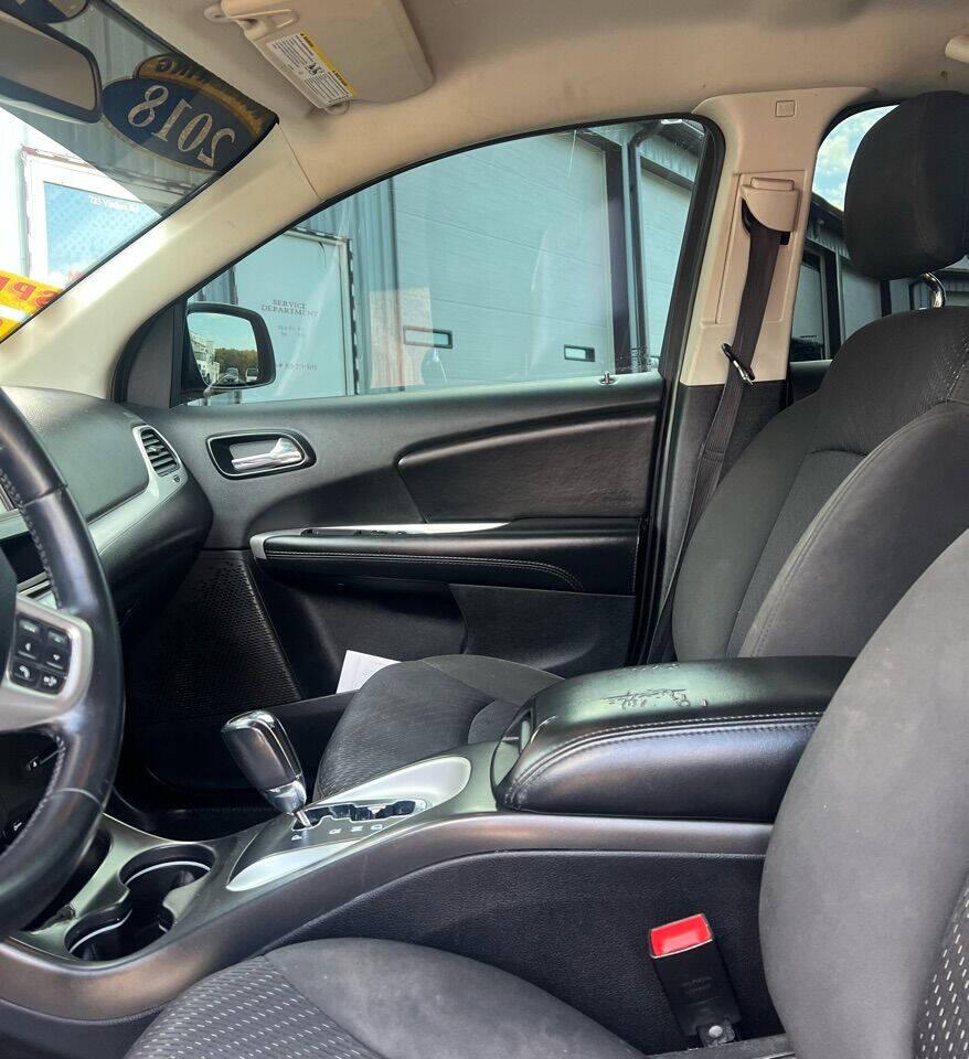 Thumbnail image of 2018 Dodge Journey at Midwest Motors of Savanna