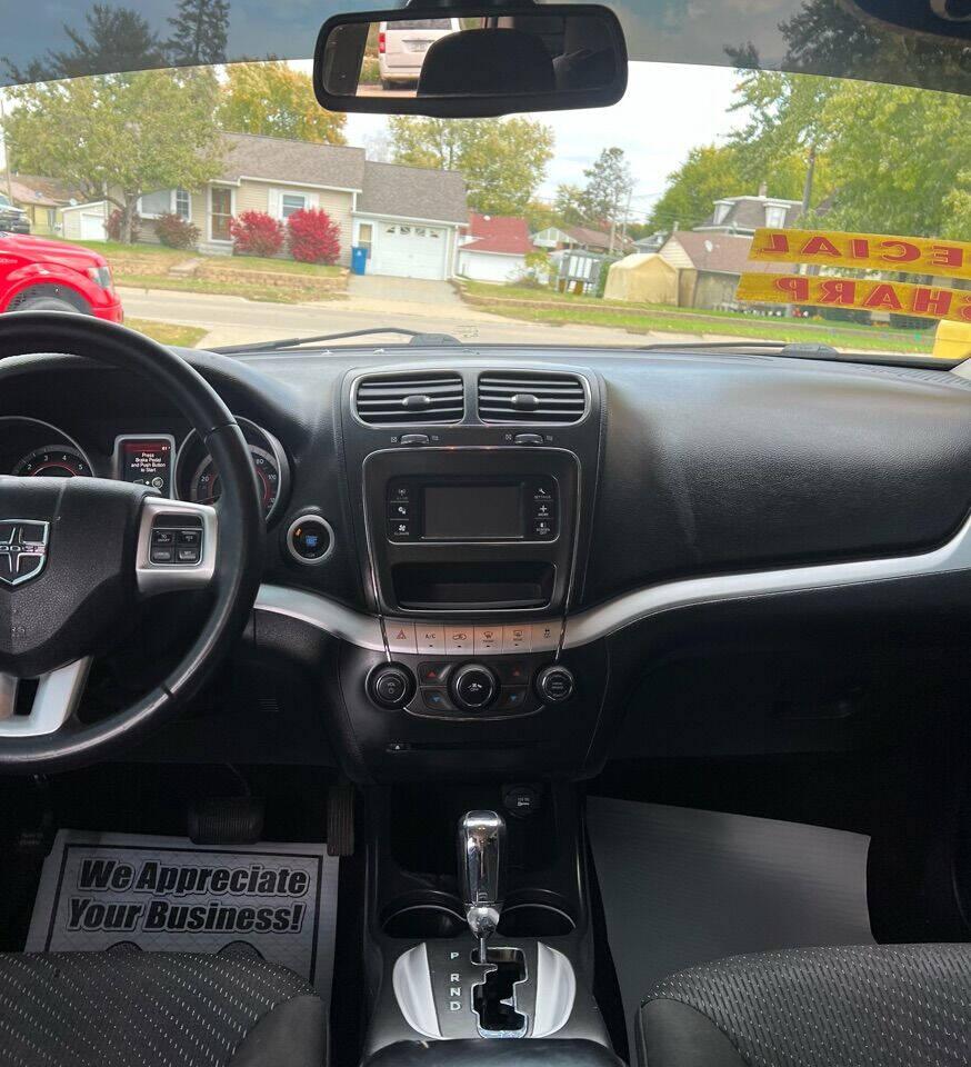 Thumbnail image of 2018 Dodge Journey at Midwest Motors of Savanna