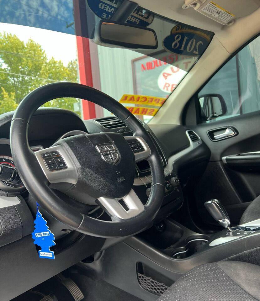 Thumbnail image of 2018 Dodge Journey at Midwest Motors of Savanna