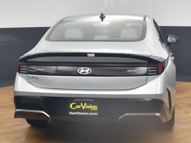 Thumbnail image of 2024 Hyundai SONATA at Car Vision Inc.