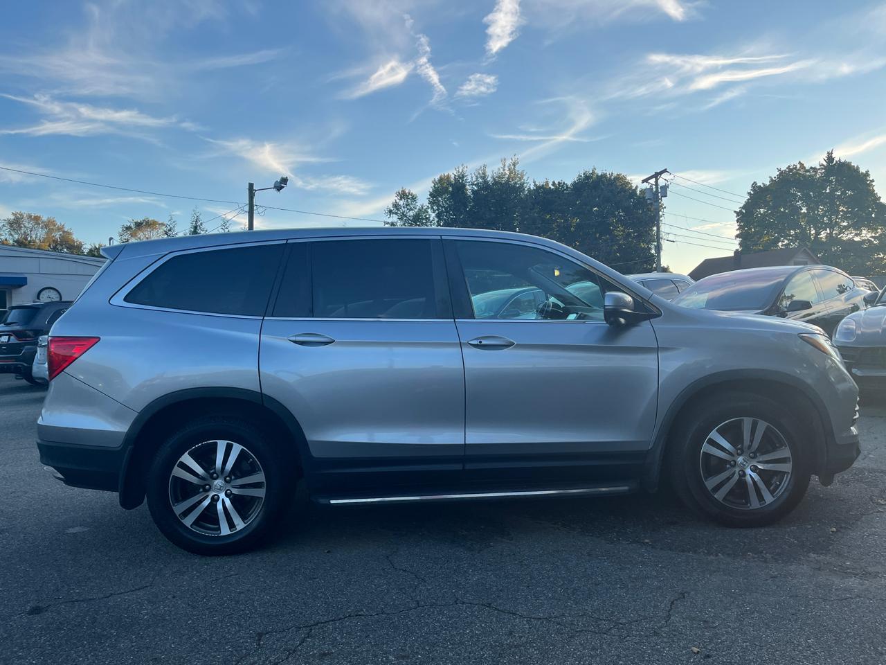 Thumbnail image of 2016 Honda Pilot at Rockland Motors