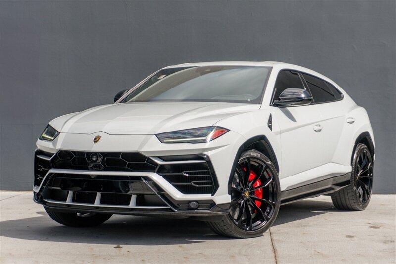 Thumbnail image of 2021 Lamborghini Urus at Exotic Car Factory