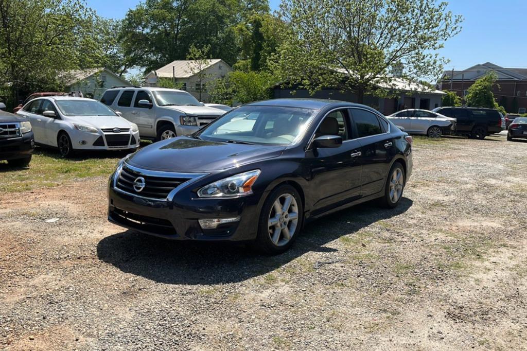 Thumbnail image of 2014 Nissan Altima at Thomas Family Auto LLC