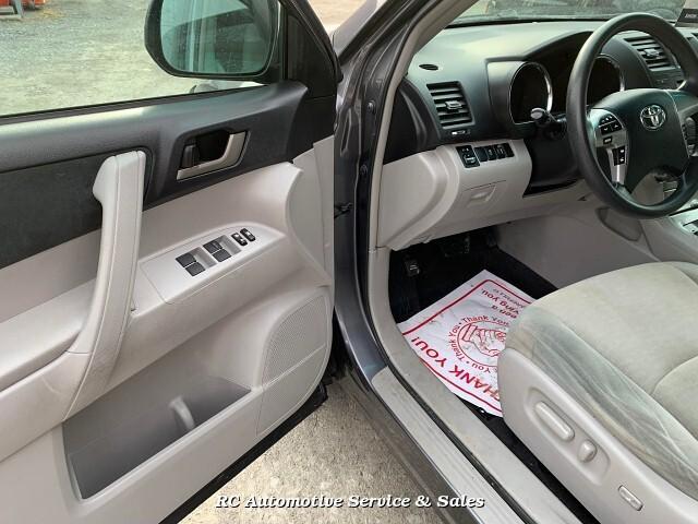 Thumbnail image of 2011 Toyota Highlander at RC Automotive Service & Sales