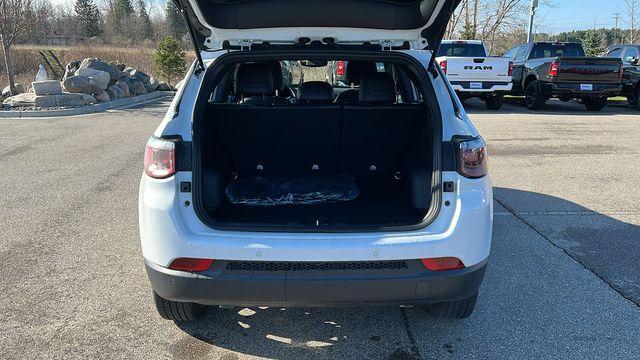 Thumbnail image of 2025 Jeep Compass at Jim Riehl's Friendly Chrysler Dodge Jeep Ram of Lapeer