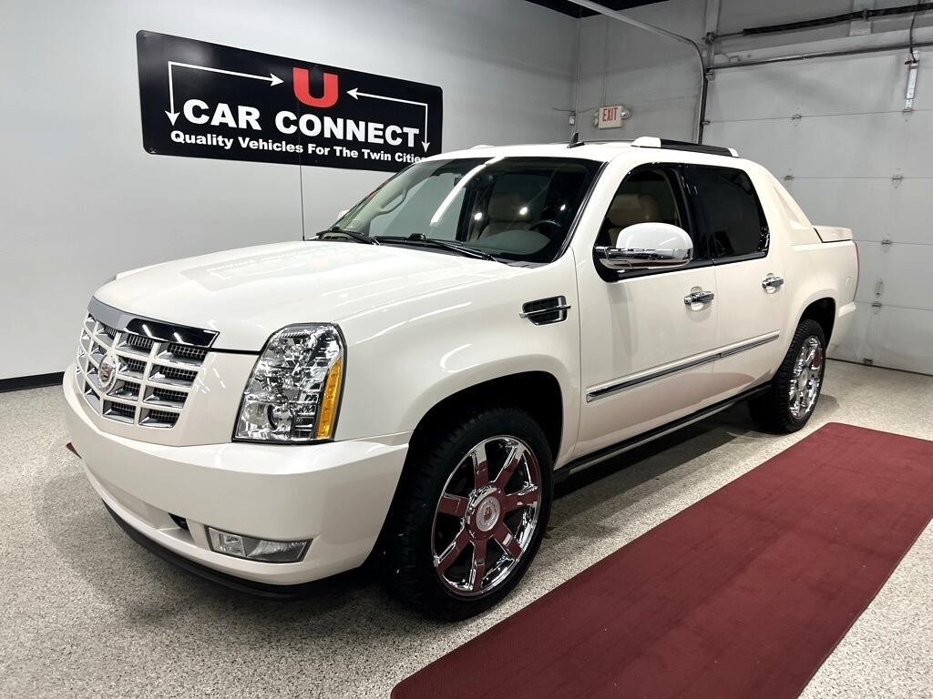 Thumbnail image of 2013 Cadillac Escalade EXT at U Car Connect