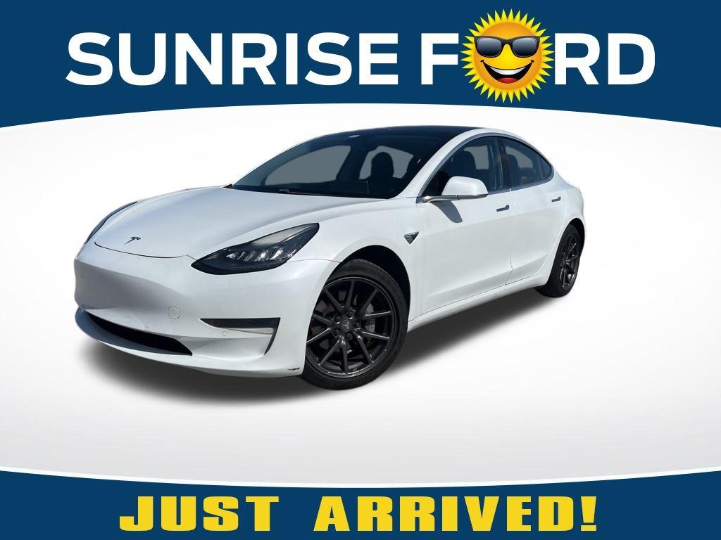 Thumbnail image of 2019 Tesla Model 3 at Sunrise Volkswagen of Fort Pierce