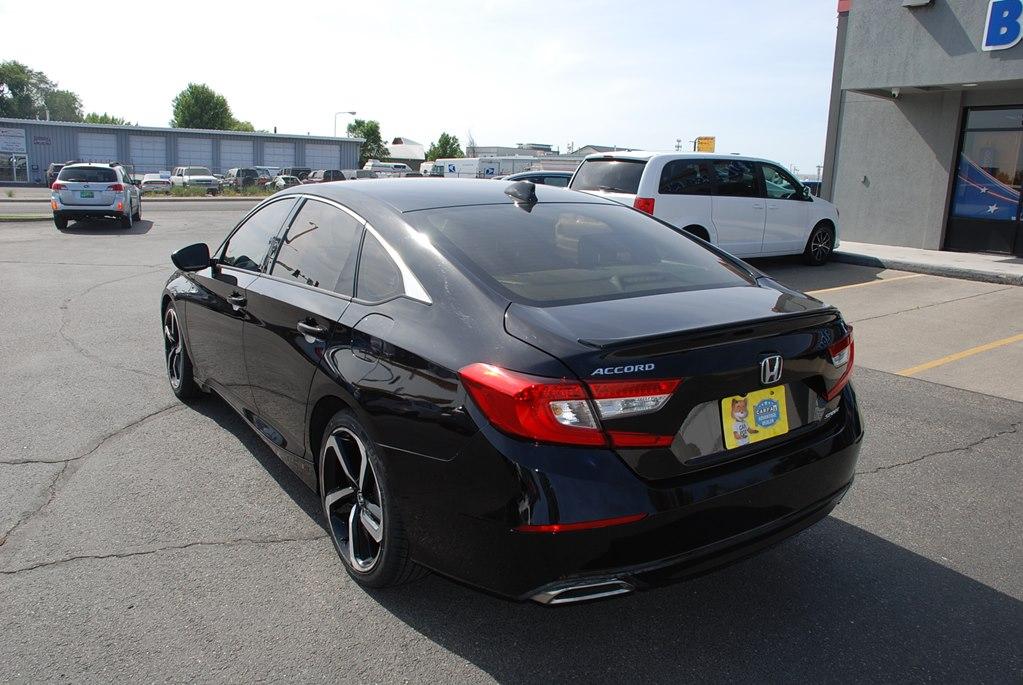 Thumbnail image of 2018 Honda Accord at BULLDOG MOTORS