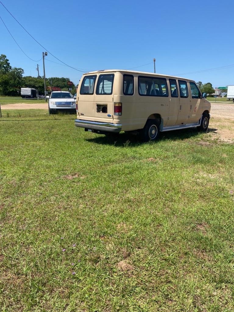 Thumbnail image of 1994 Ford E-350 at Chads of Hartford, AL